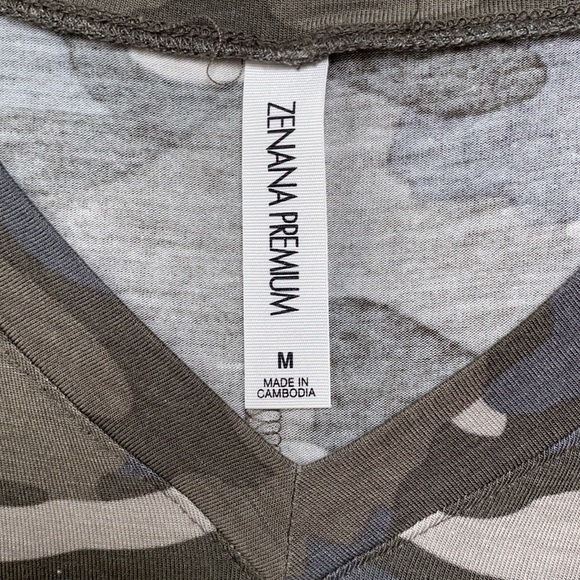 Zenana Premium V-neck Tee 💗 Camouflage - Picture 7 of 11